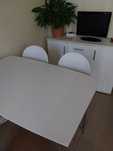 Mesa de refeições e aparador