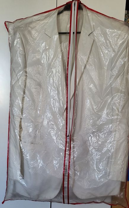 Biala Kultowa marynarka męska z paryskiego butiku na Champs-Elise