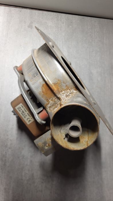 Wentylator od Junkers ZW14-2DVAE23
