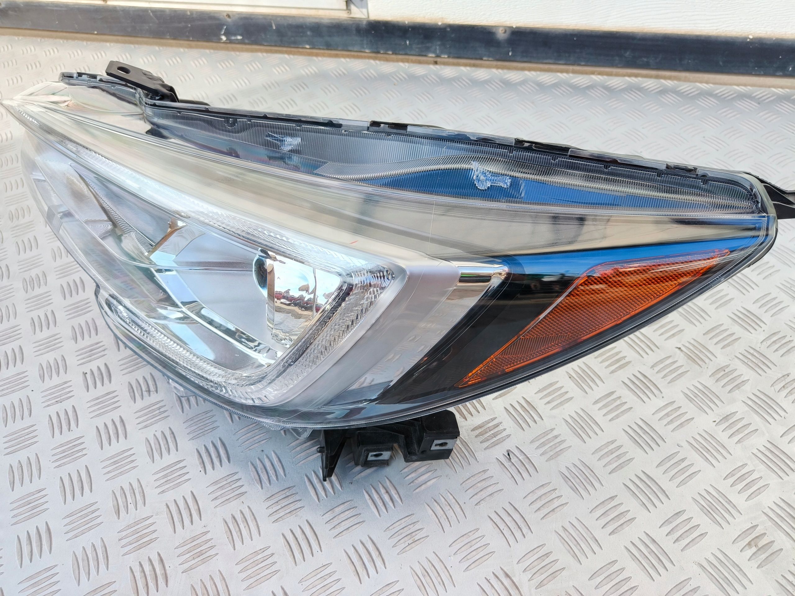 Subaru Ascent Reflektor Lampa przód Lewa zwykła Usa