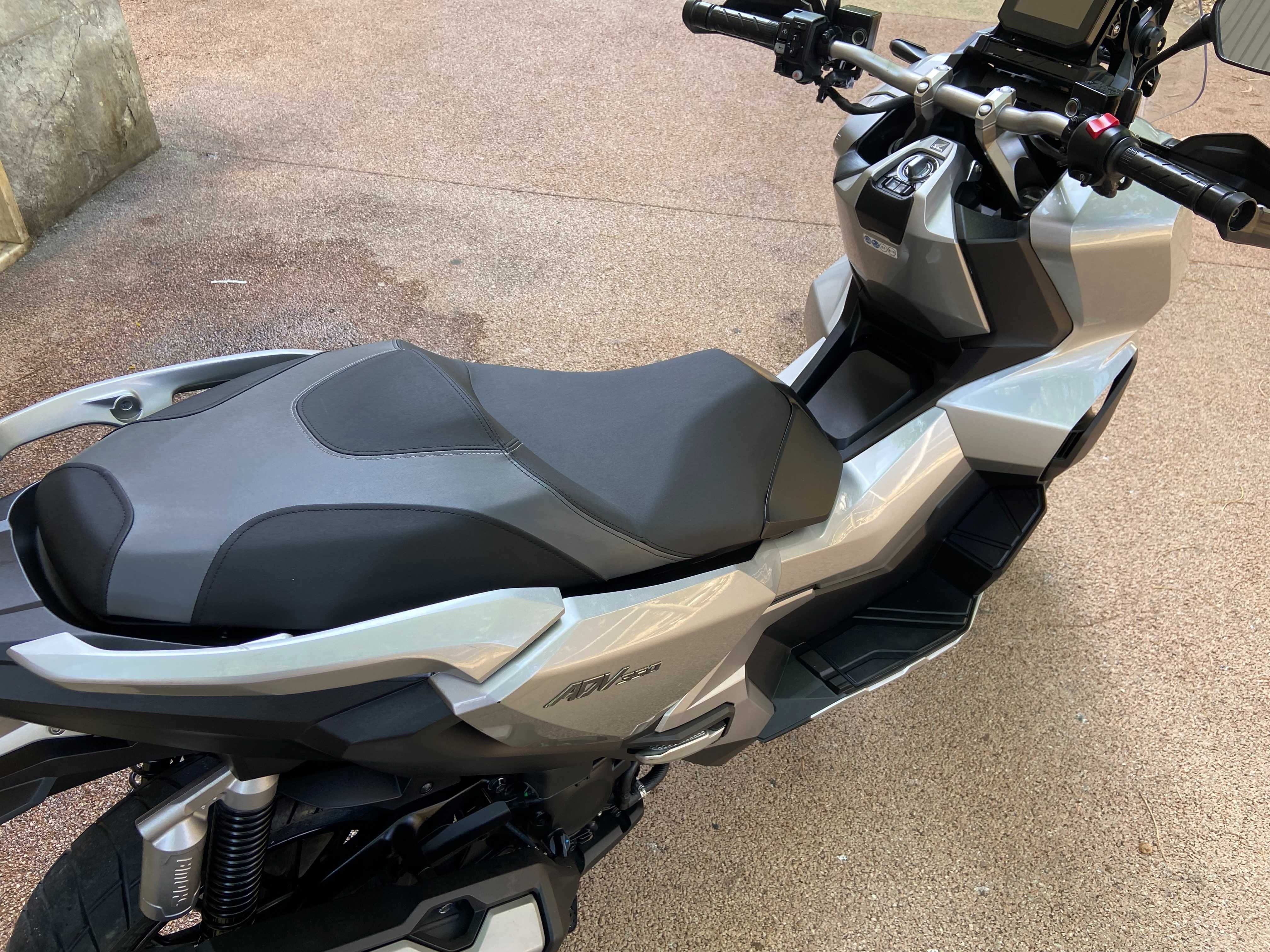 Honda ADV 350 nacional