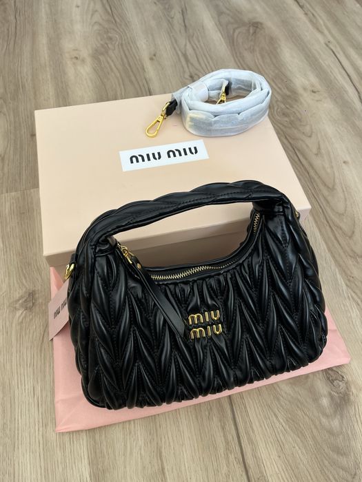 Mala primeira linha Miu Miu