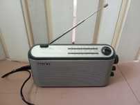 Radio przenośne turystyczne  SONY ICF - 703L  .  3  BANDS . + Gratis .