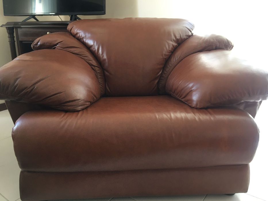 Conjunto 3 Sofás em pele, bom estado