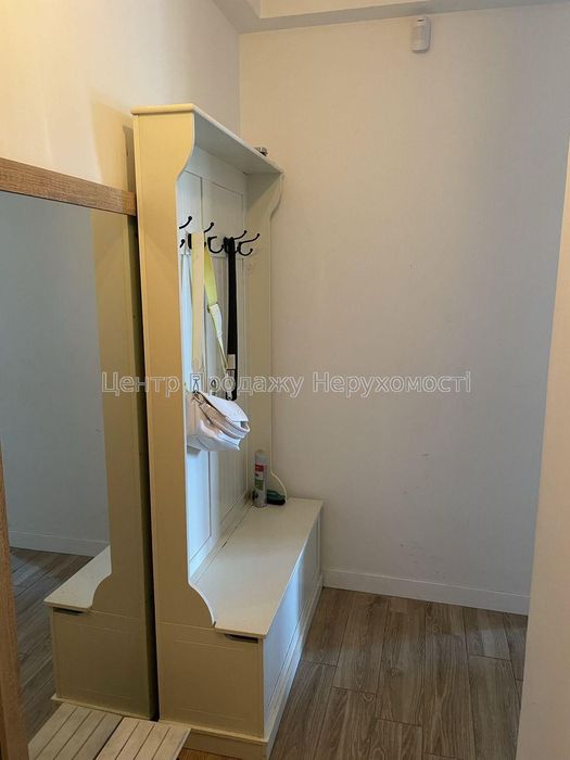 Продам 3к. КПІ (м. Політехнічний інститут) Шевченківський р-н. Центр