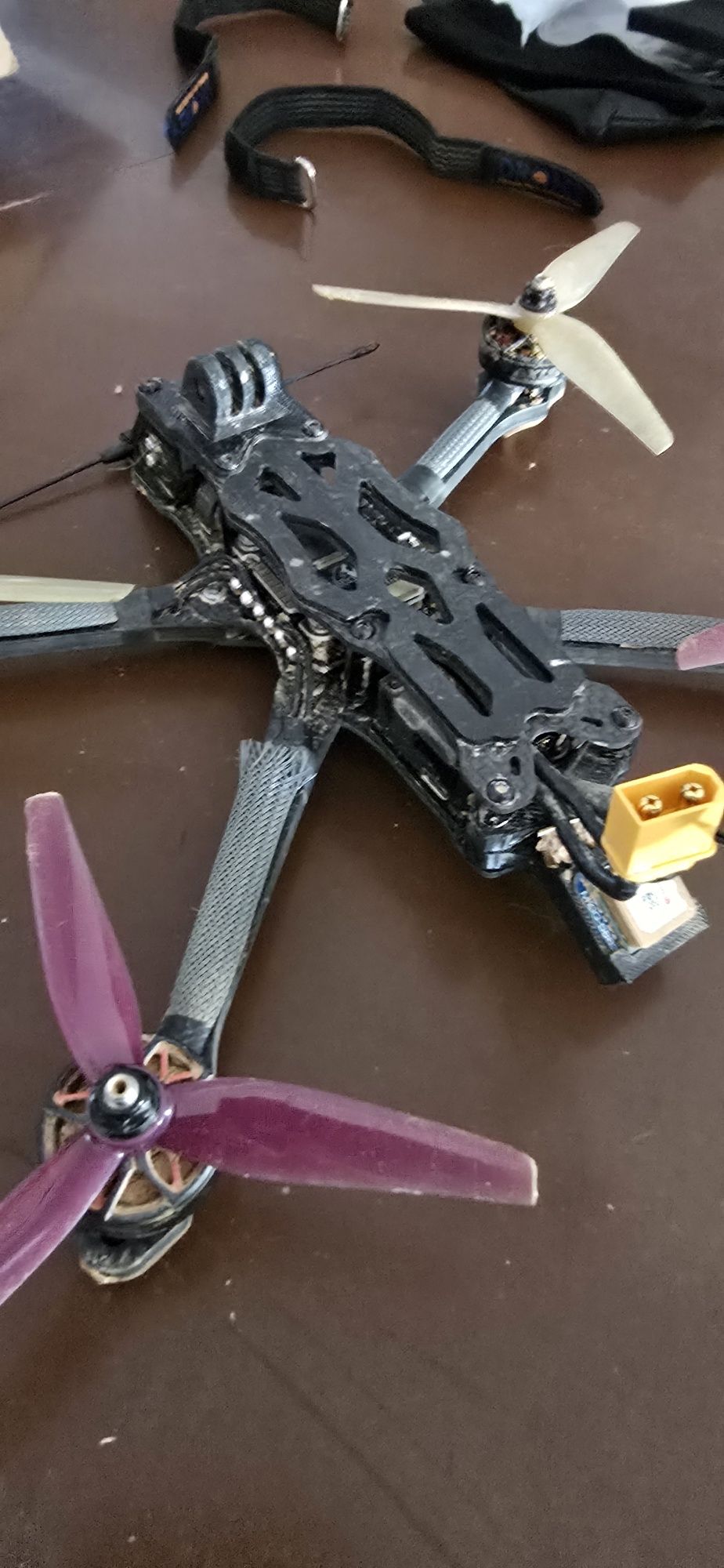 Vendo conjunto fpv drone tudo dentro da garantia

 ApexDC EVO Mr STEE