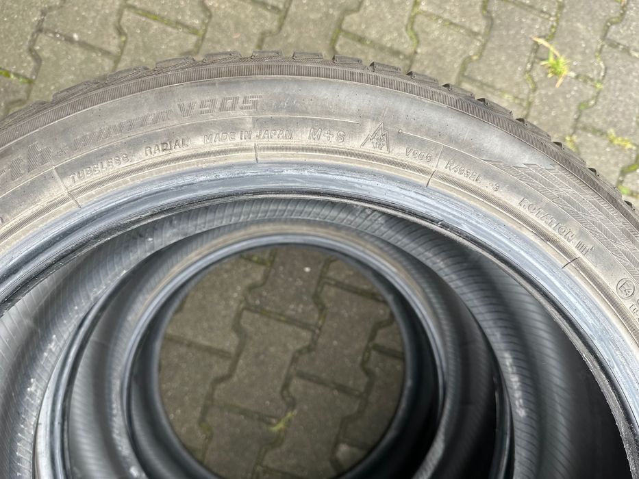 Opony zimowe Yokohama
BluEarth Winter V905 225/45 R19 96 V XL