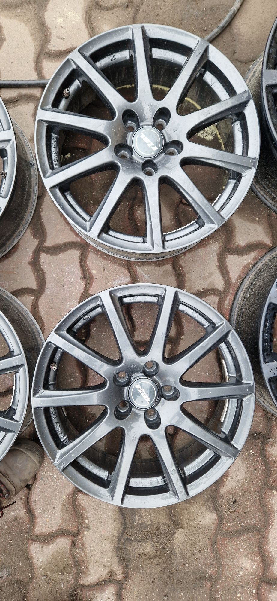 Felgi aluminiowe 7x17 et40 5x112 Audi VW Seat Skoda