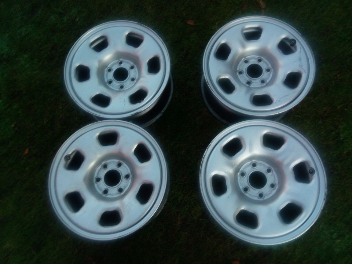 Felgi stalowe Nissan pathfinder navara 16'