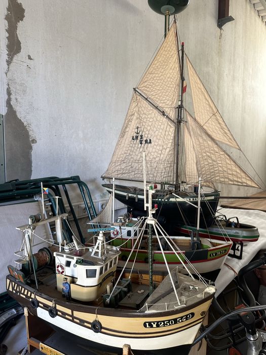 Colecao de barcos antigos