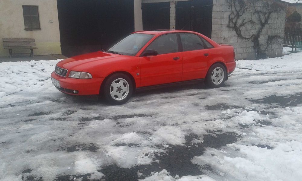 Audi A4 B5 , 110 KM w całości  z przeznaczeniem na części