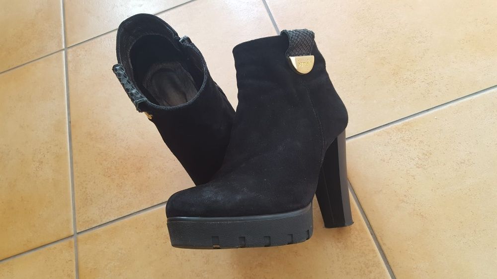 Bota senhora camurça preta - tamanho 38