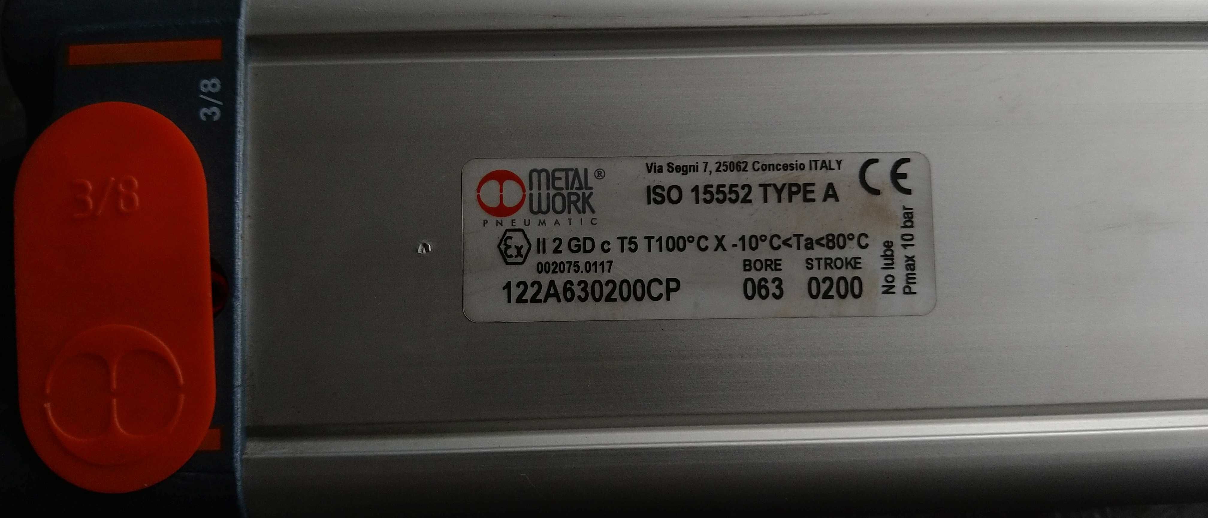 Siłownik dwustronny pneumatyczny Metal Work z TŁOCZYSKIEM D63x200