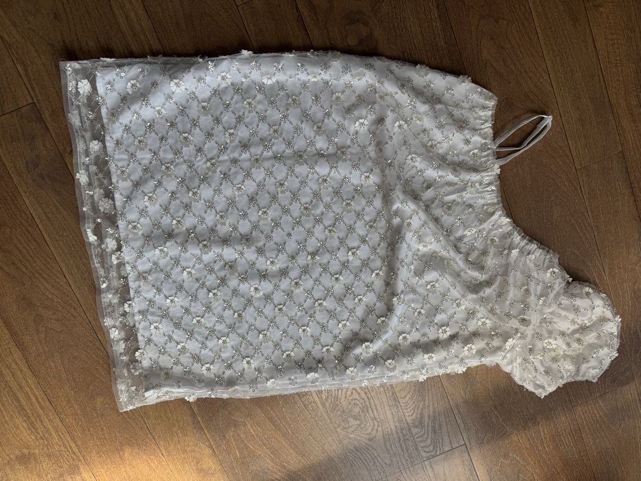 Reserved piękna sukienka wyjściowa biała 146cm