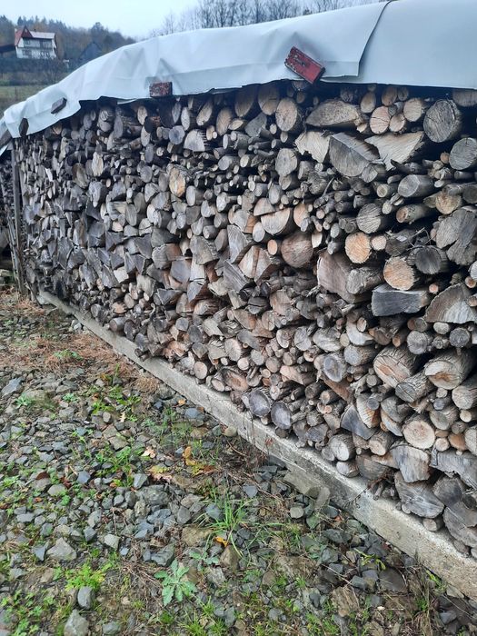 Drewno opałowe sezonowane
