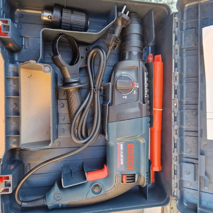 Продам перфоратор Bosch GBH 2-26 DFR