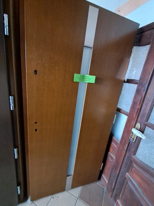 Drzwi drewniane prawe 100x209