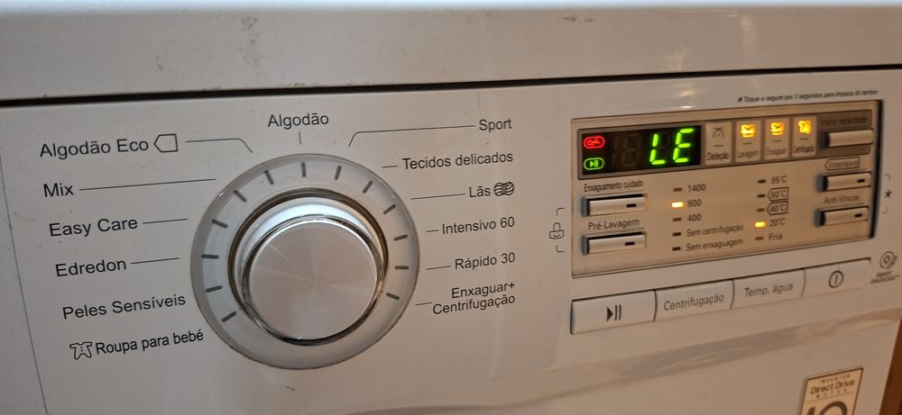 Máquina de lavar roupa LG F14B8TDA avariada