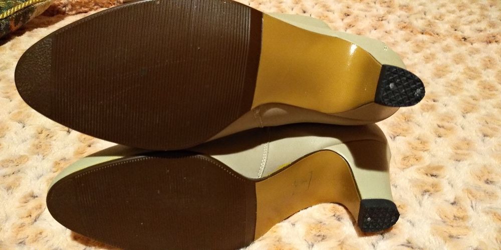 Чоботи жіночі, шкіряні