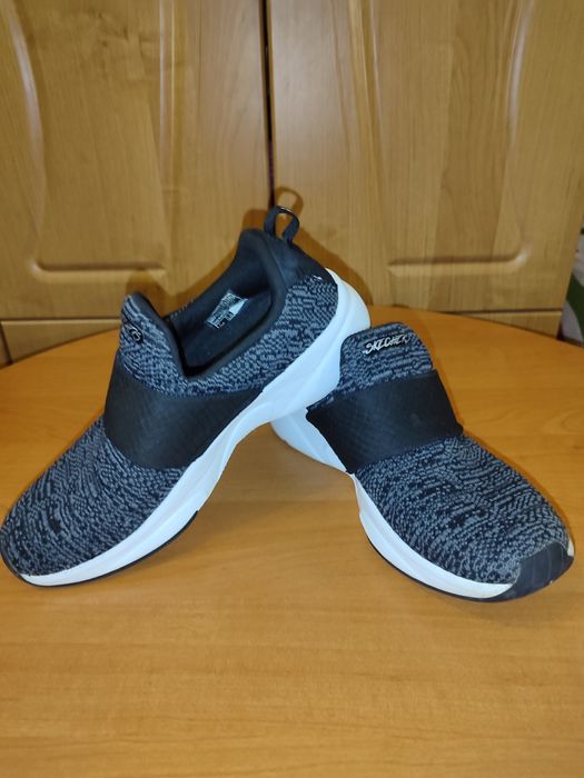 Кросівки Skechers