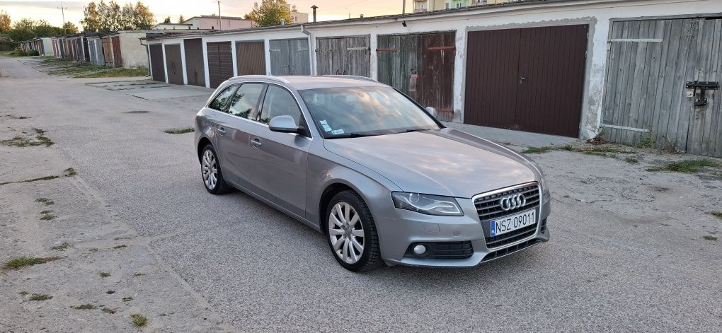 Audi A4 B8 2.0 TDi kombi skóry bixenon