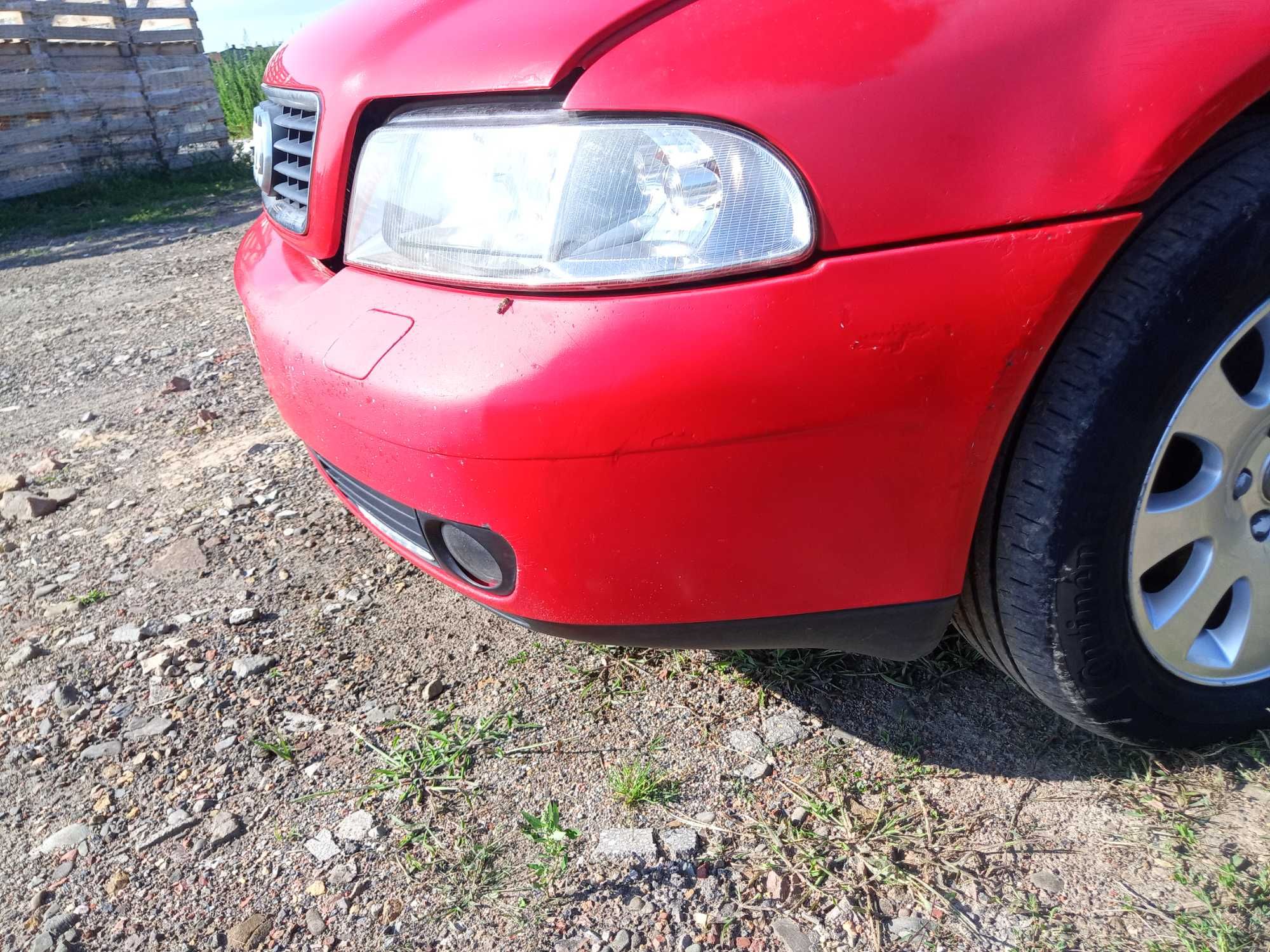 Audi A4 B5 zderzak przód pod spryskiwacze xenon ly3h lift czerwony kpl