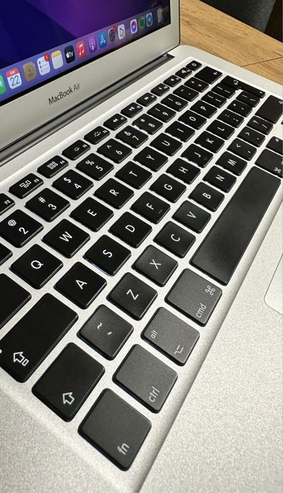 Apple MacBook Air 13” – lekki, stylowy, gotowy do pracy!