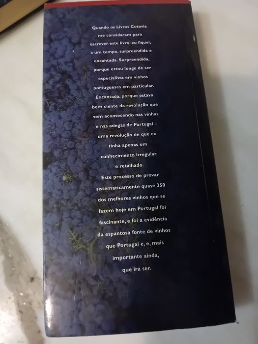 Livro Jancis Robinson Prova Os Melhores Vinhos Portugueses
Autora: Jan