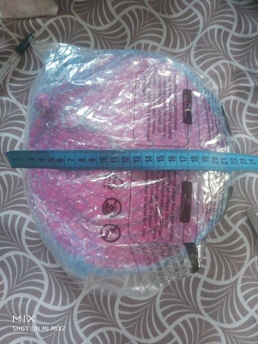 Różowe dzwonki wietrzne.