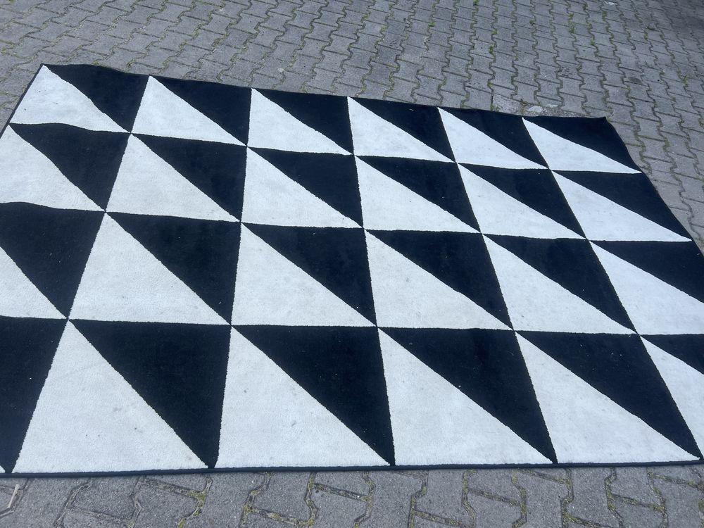 Dywan z krótkim włosem 300x200cm czarno bialy