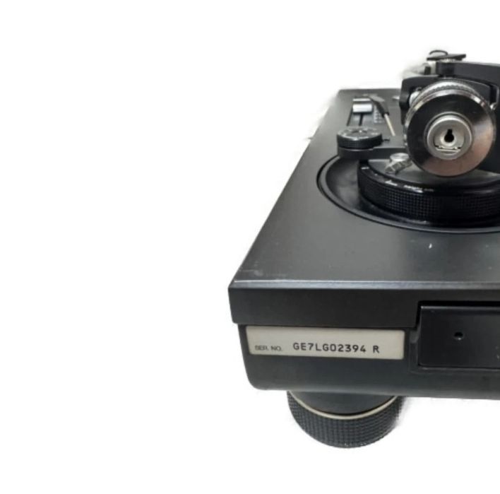 Проигрыватель винила Technics SL-1200MK5