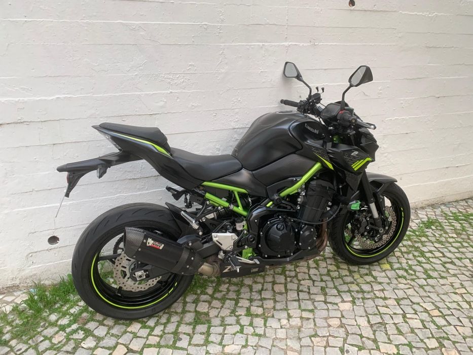 Kawasaki Z900 21