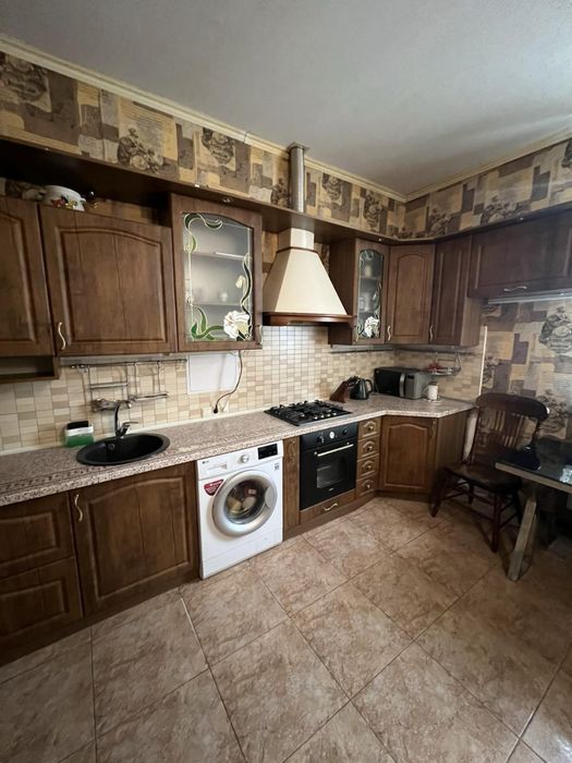 Продам 3 кімнатну квартиру Зелена Галявина