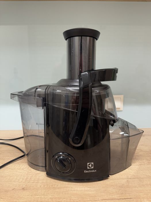 Соковижималка Electrolux ECJ1-4GB
