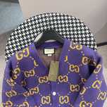 nowy modny sweter