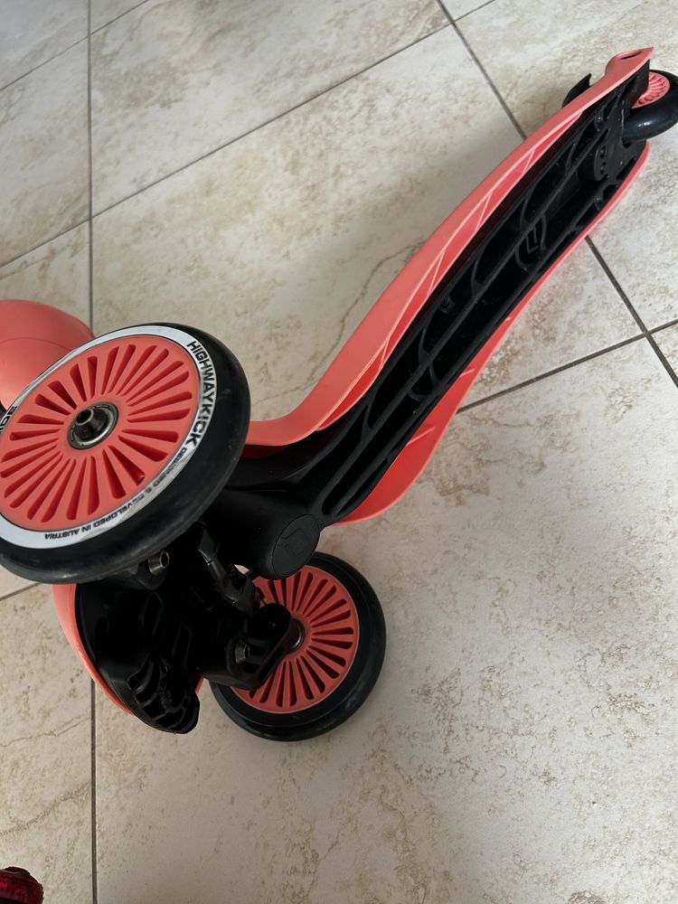 Scoot and ride High wigh hulajnoga i jedzik  2W1 + KASK / PEACH