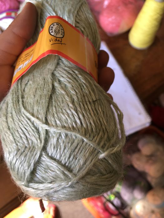 Novelos “Rosy” da Arrancada, verde cinza, 100 gramas