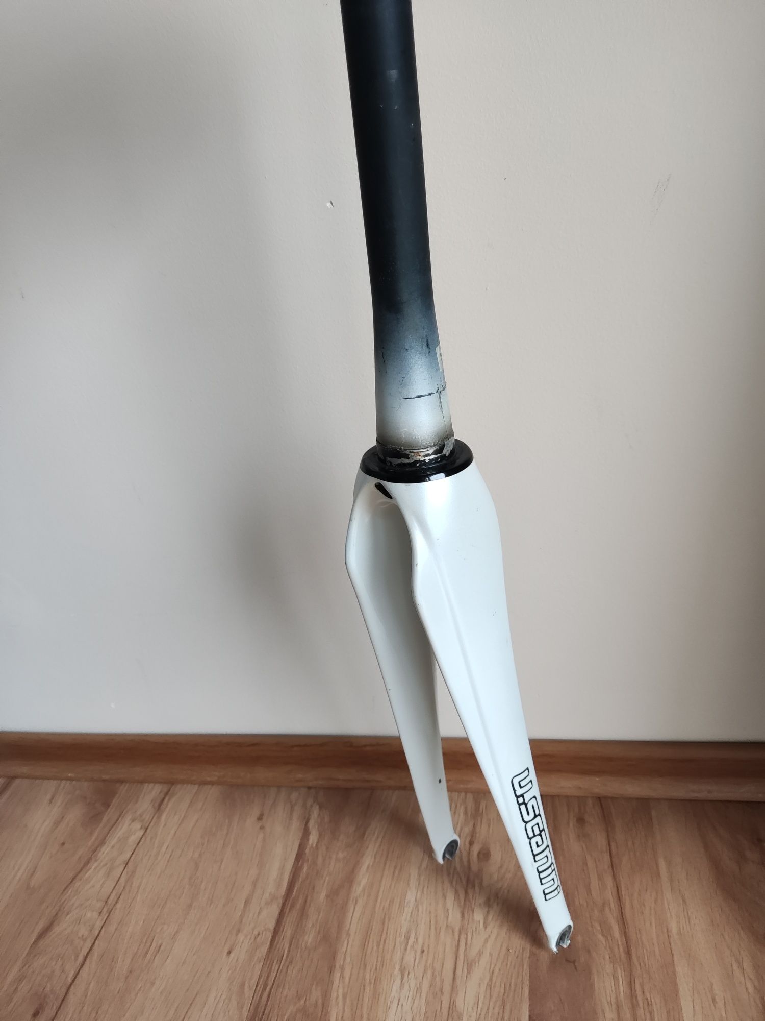 Widelec full carbon szosowy 370g  28" tapered u.scanini