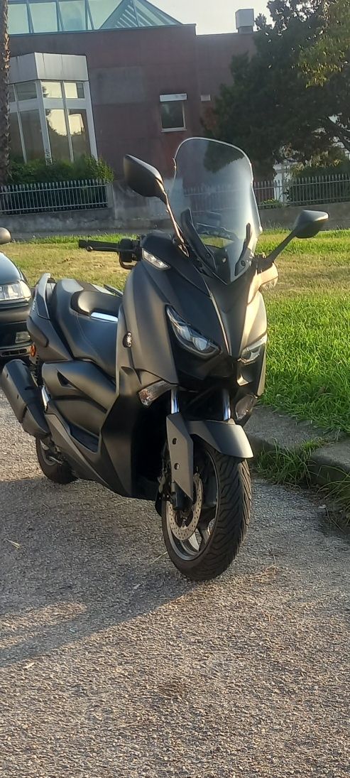 X-max  300 yamaha  2018