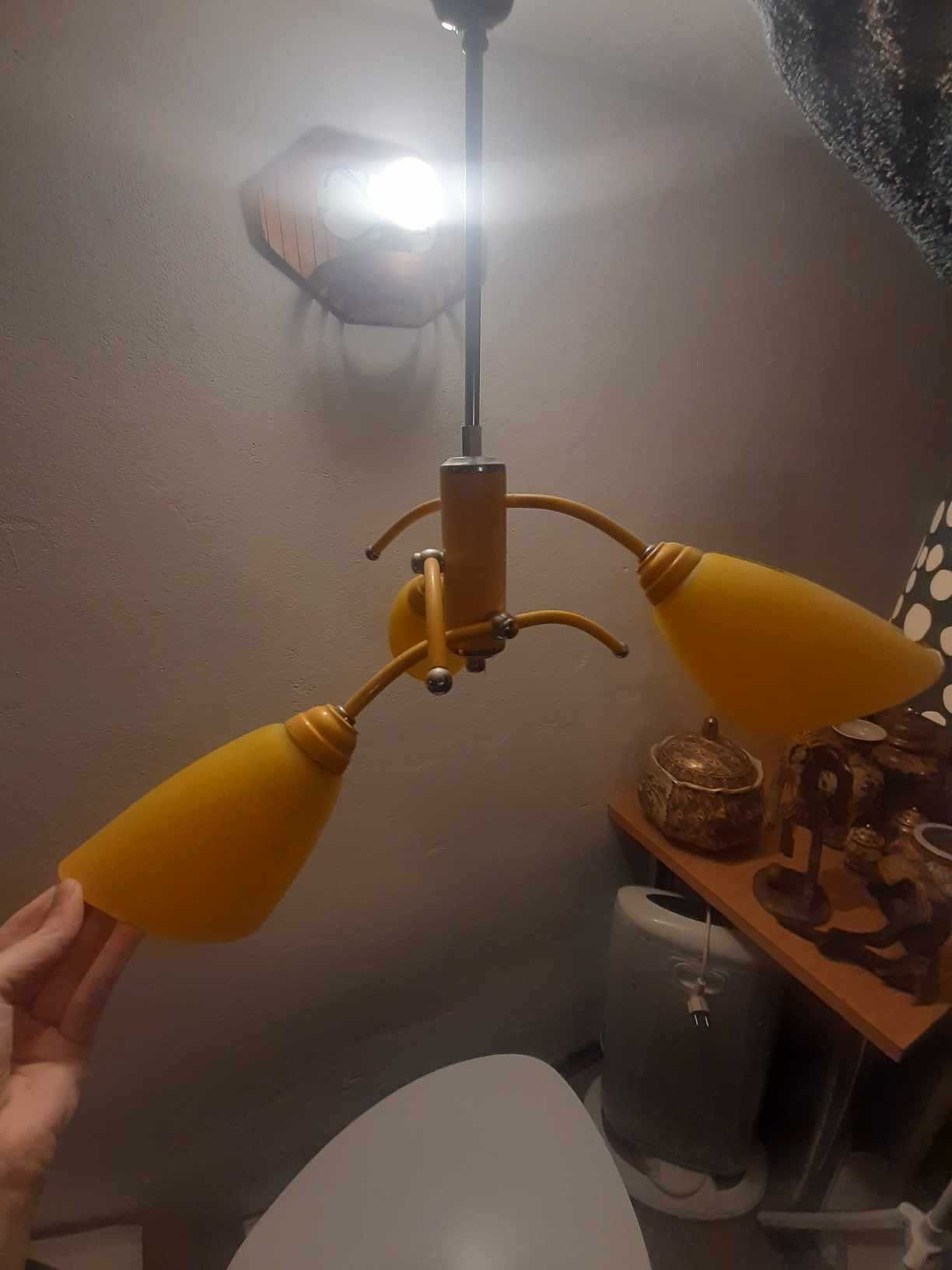 lampa/zyrandol zółty
