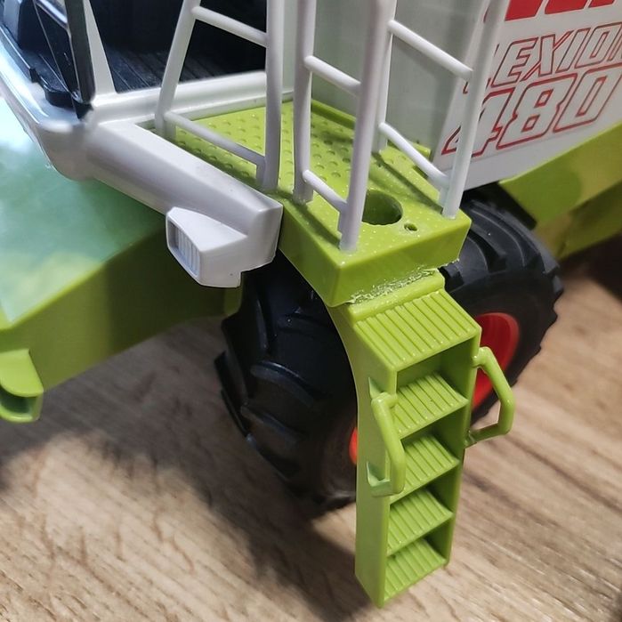 Kombajn bruder Claas lexion