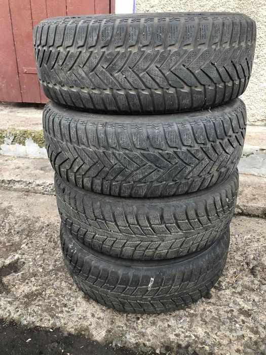 Шини Диски Колеса Зимові
4 на 114 і 3           185 на 60.   r15