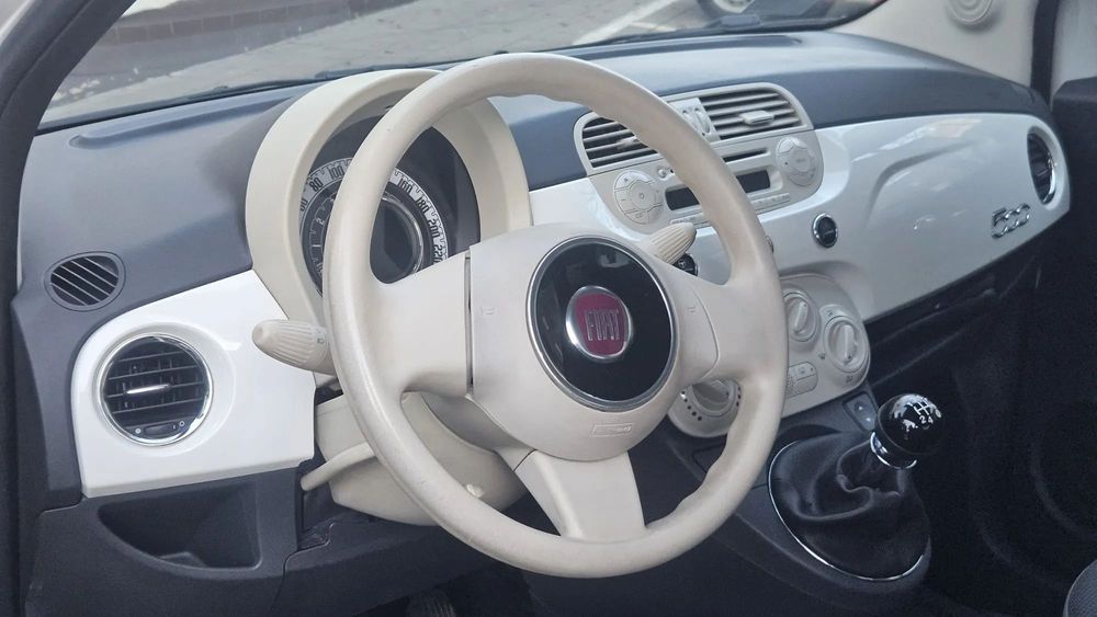 Fiat 500 pierwsza właścicielka, bezwypadkowe, mały przebieg!