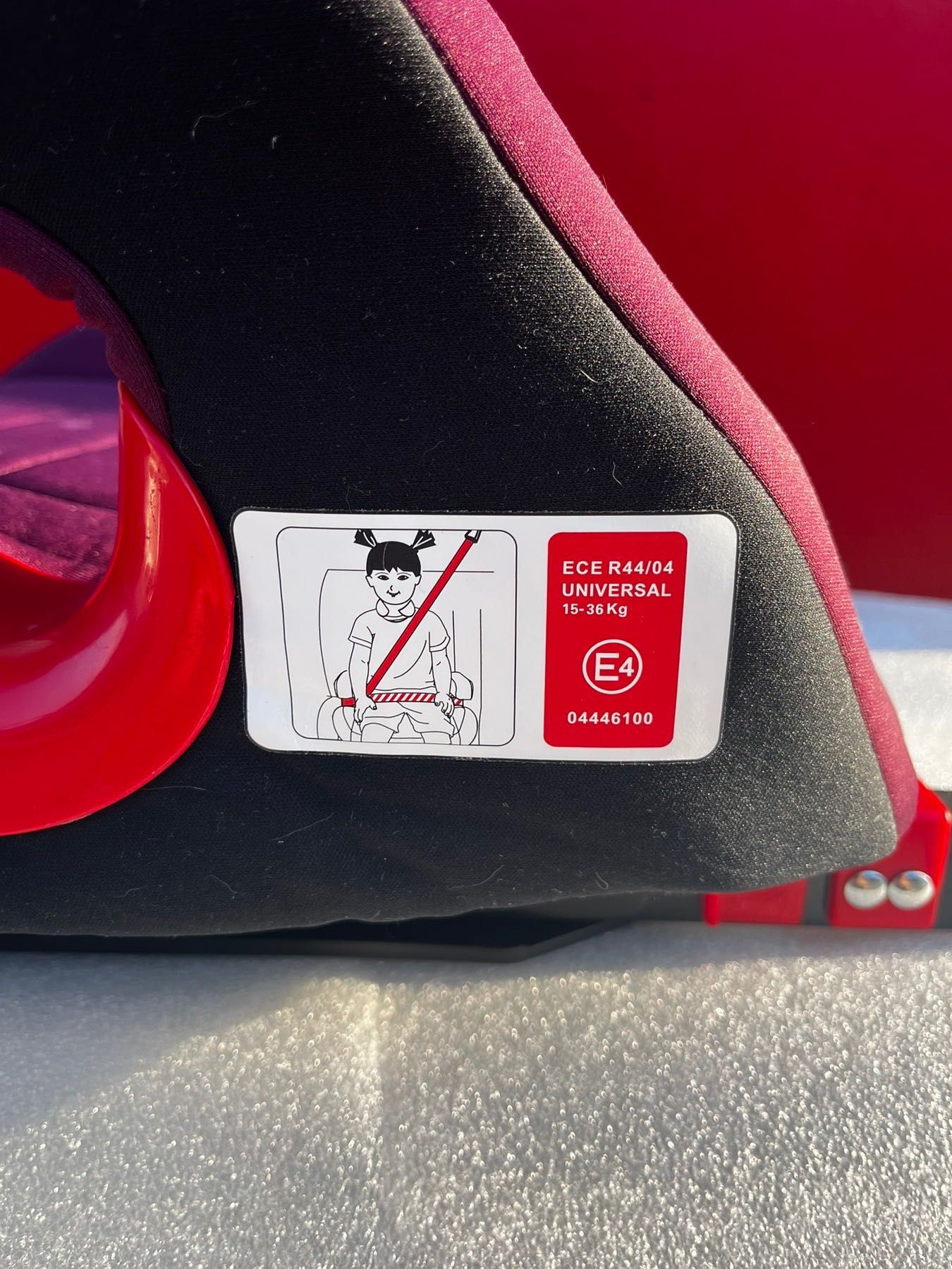 Автокрісло-бустер Caretero Puma Isofix