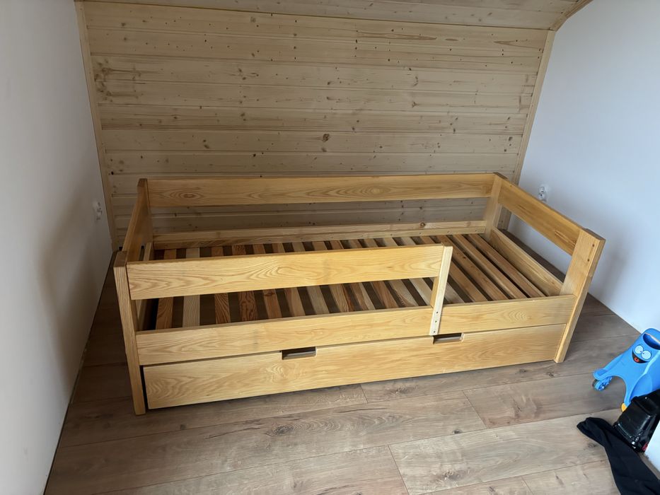 Łóżeczko drewniane 160x70 + materac