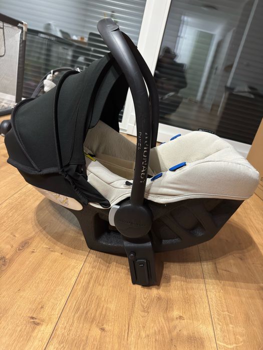 Fotelik Avionaut pixel pro 2.0 C  + adaptery do wózka