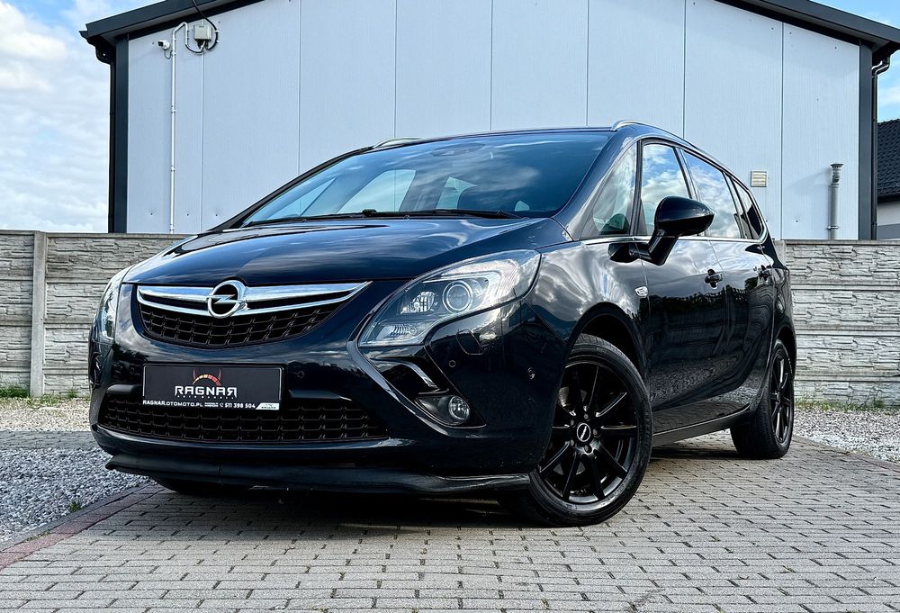 Opel Zafira 7 osobowa KAMERA radar grzana kierownica i fotele bixenon COSMO LED