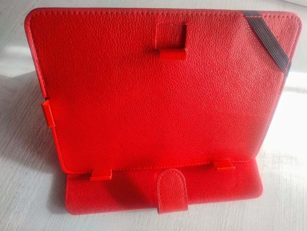 Etui na tablet czerwone