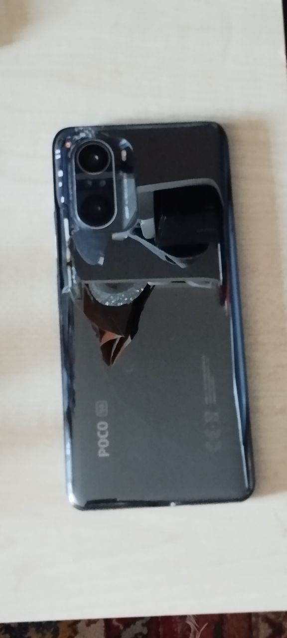 Poco F3 128Gb, разбитый