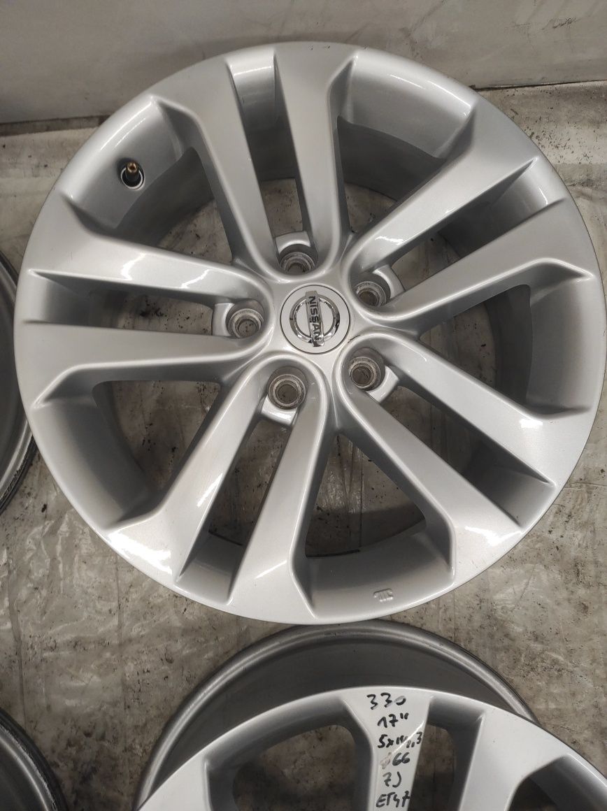 330 Felgi aluminiowe ORYGINAŁ Nissan R 17 5x114,3 otwór 66 mm B. Ładne